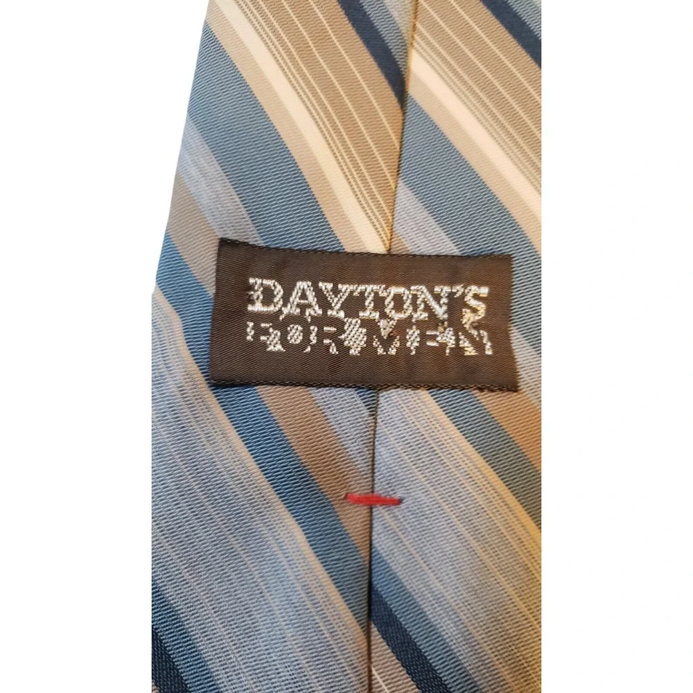 Daytons For Men add touch