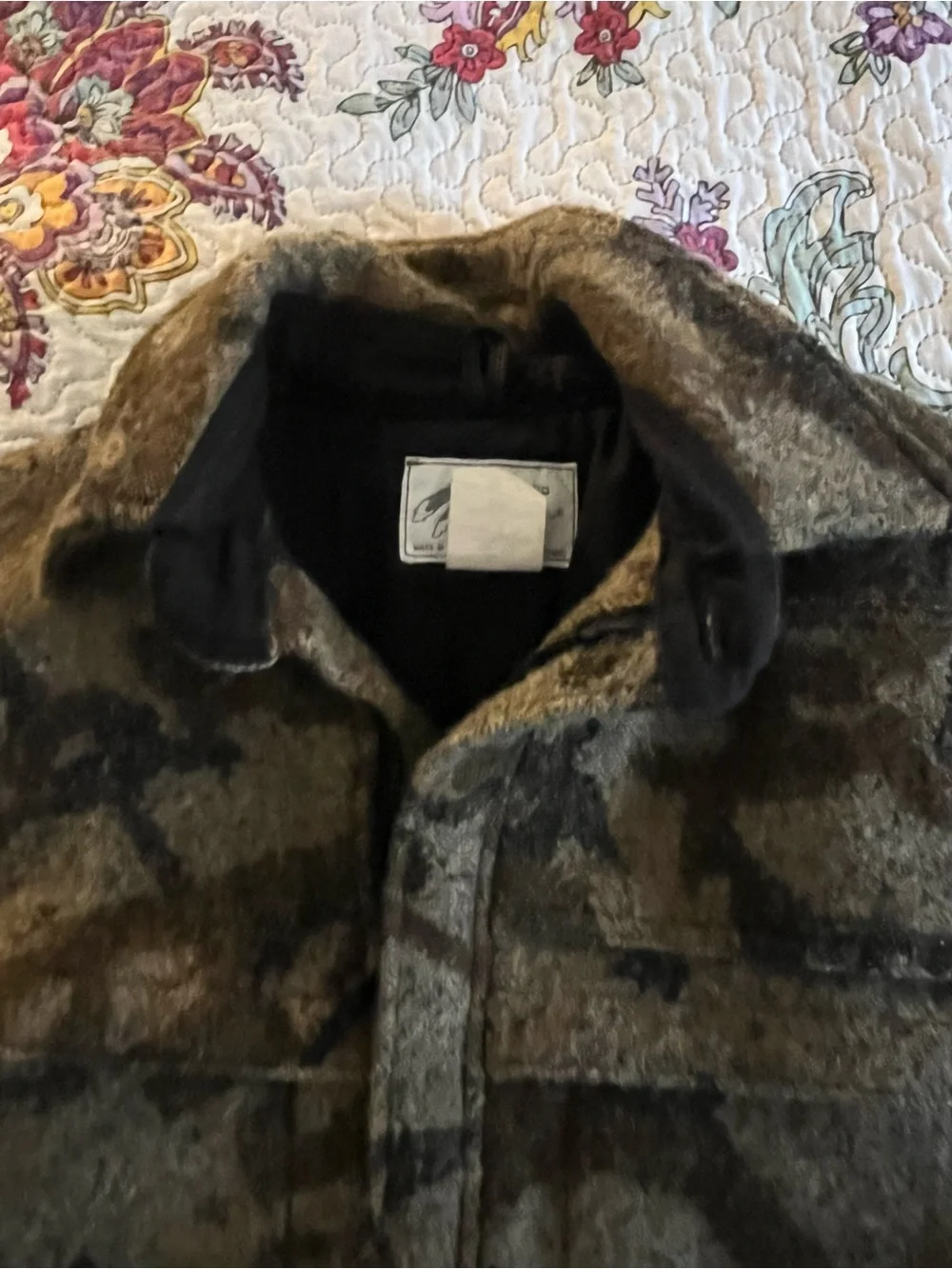 Vintage Youth Sleeping Indian Design Wool Hunting Jacket Large Camo Heavy Duty
