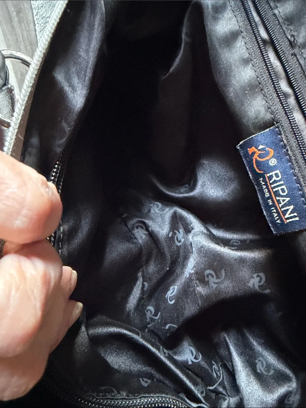 Ripani structured croc