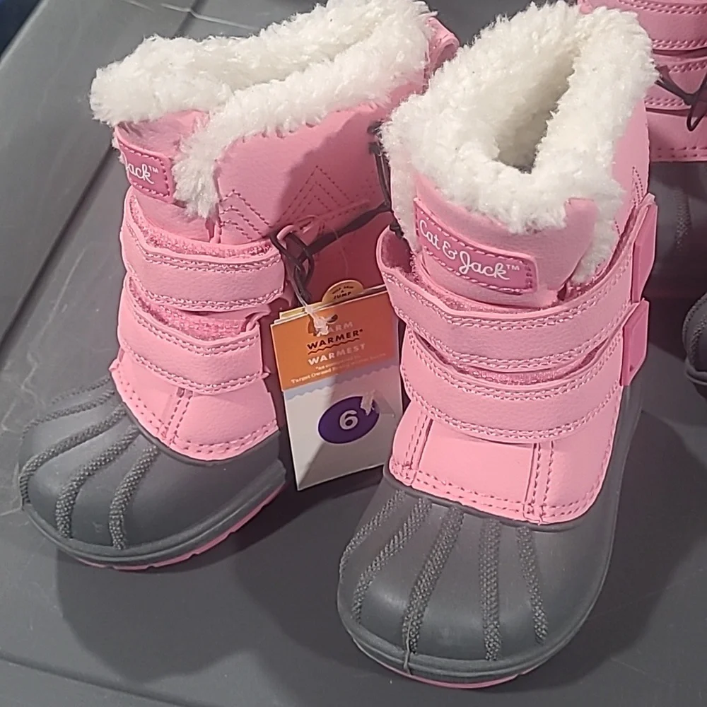 NWT! Cat & Jack Girls 6 Denver gray  and pink waterproof leather winter boots