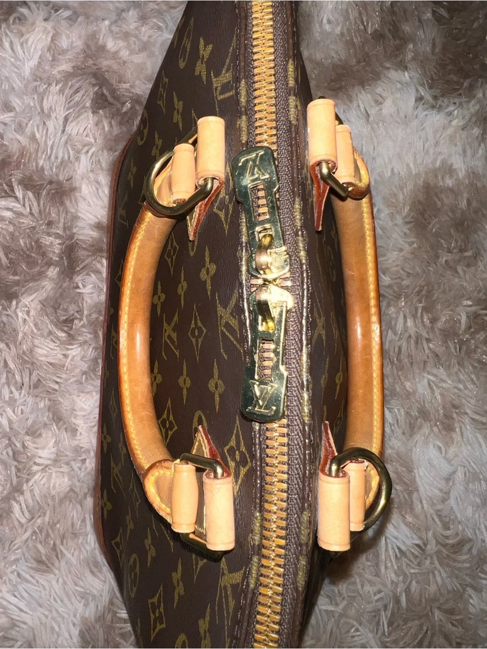 Louis Vuitton classic louis
