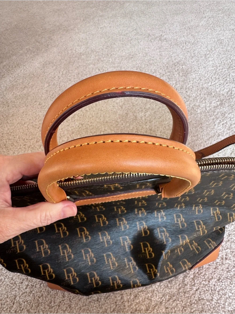 Dooney Bourke dooney bourke
