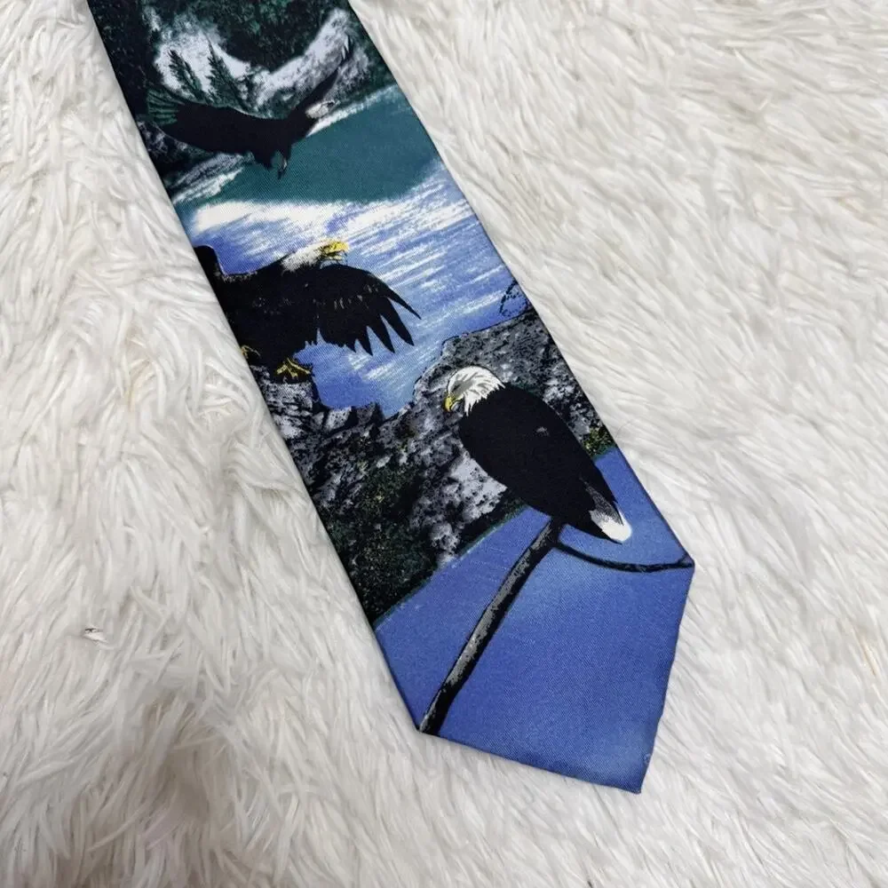 LOST KINGDOM / vintage blue black bald eagle nature themed tie
