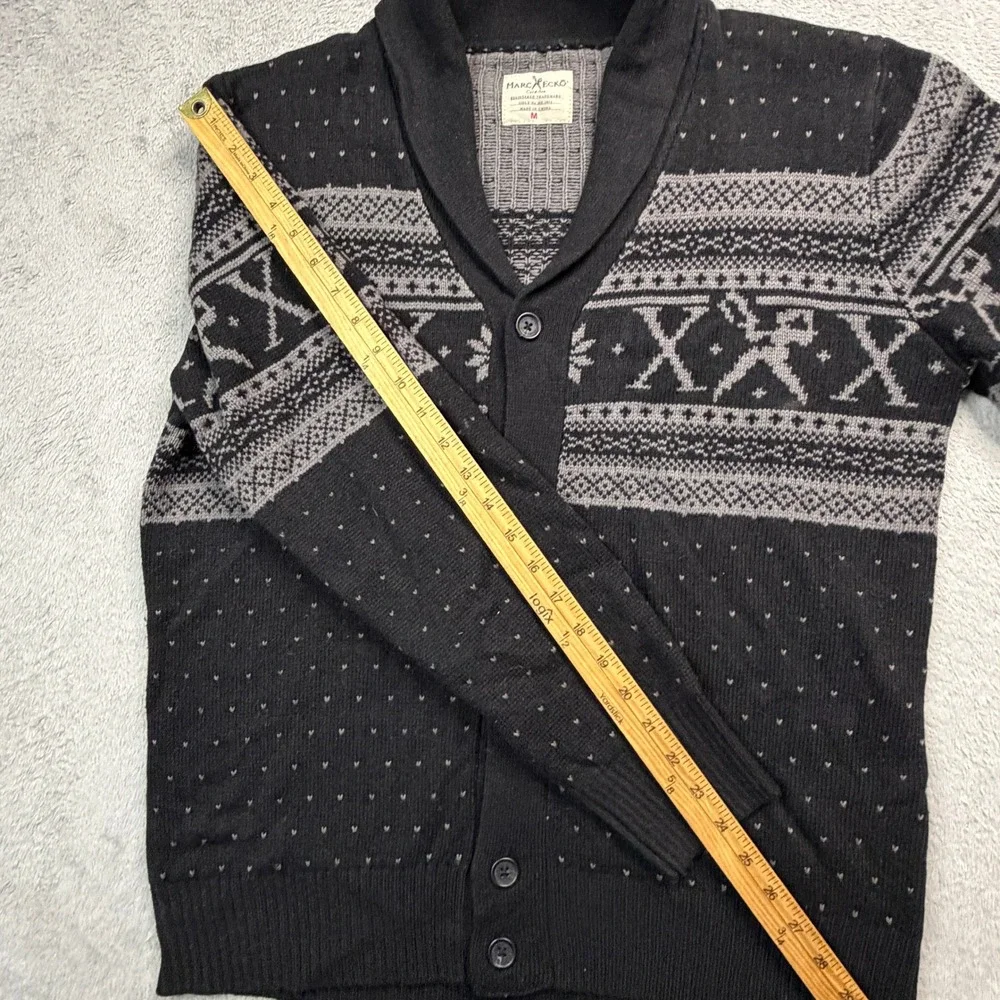 Marc Ecko Cut & Sew euc marc