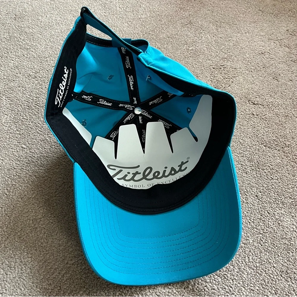 Titleist measures 3”