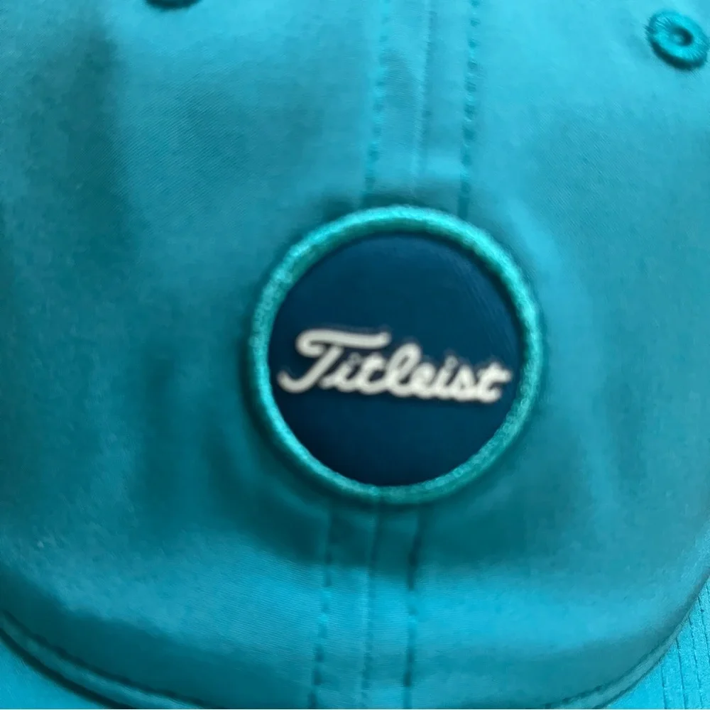 Titleist measures 3”