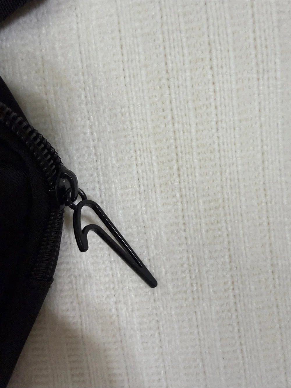 Nike small sling