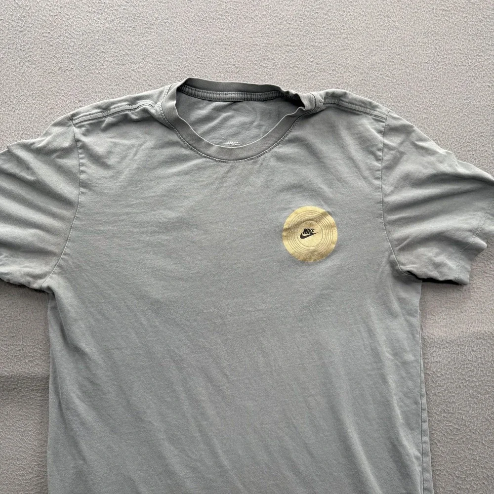 Nike back tag