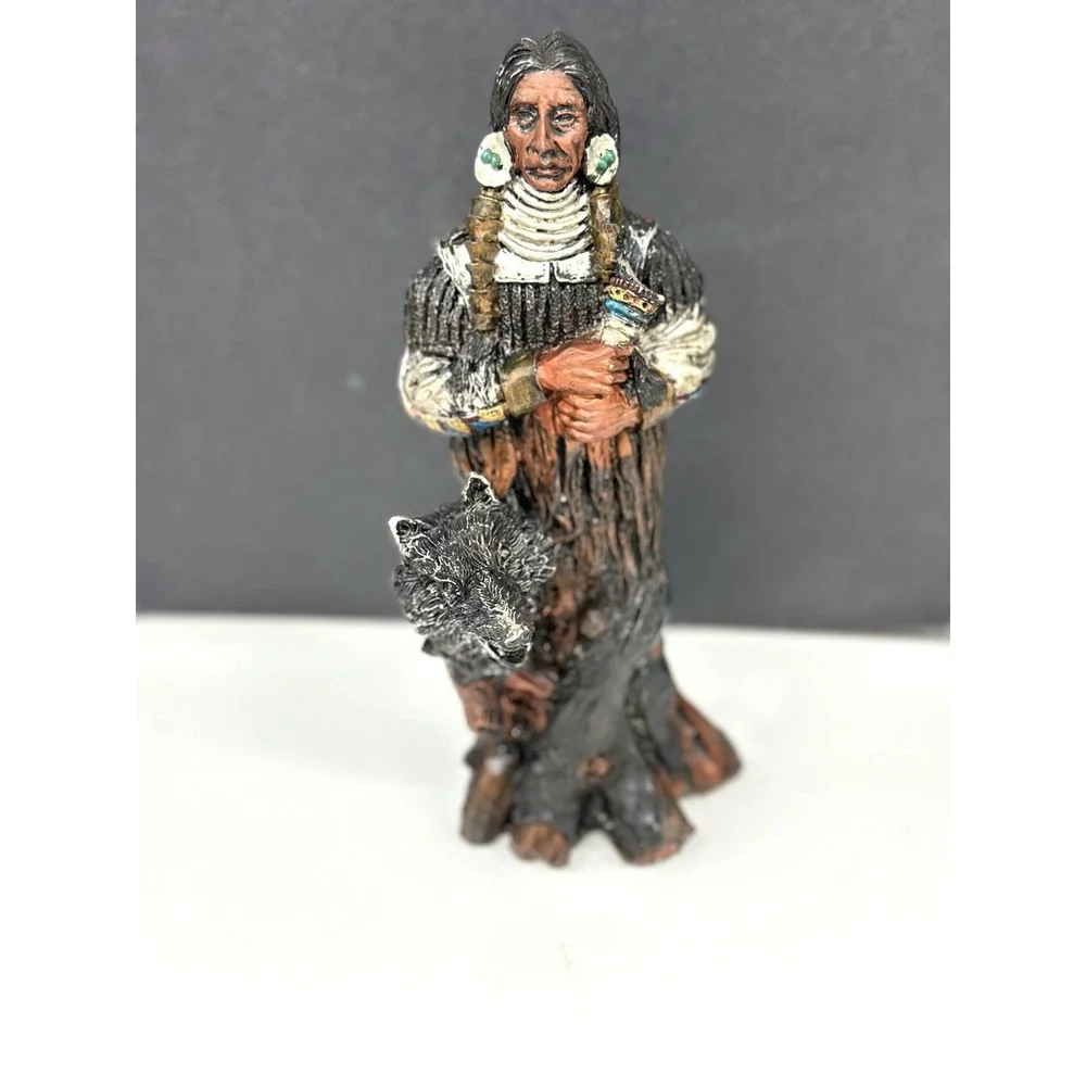 N/A vintage resin