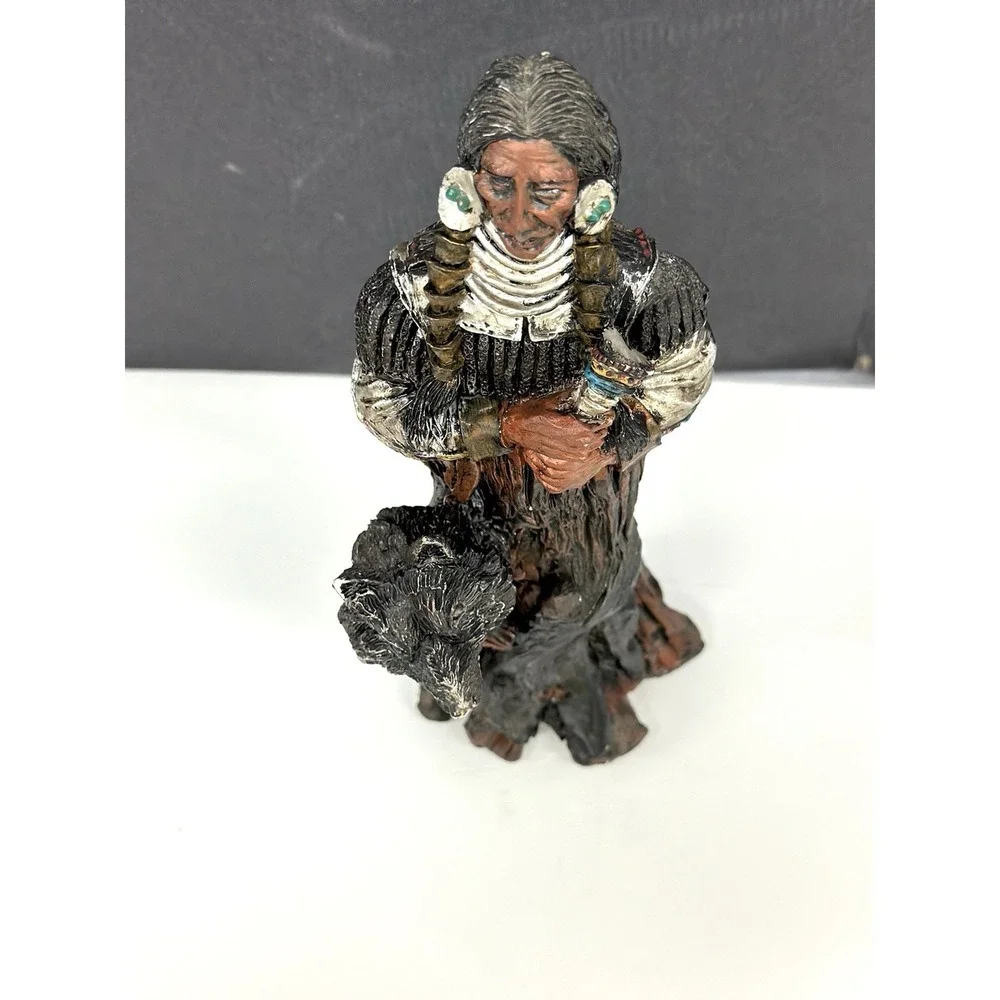 N/A vintage resin