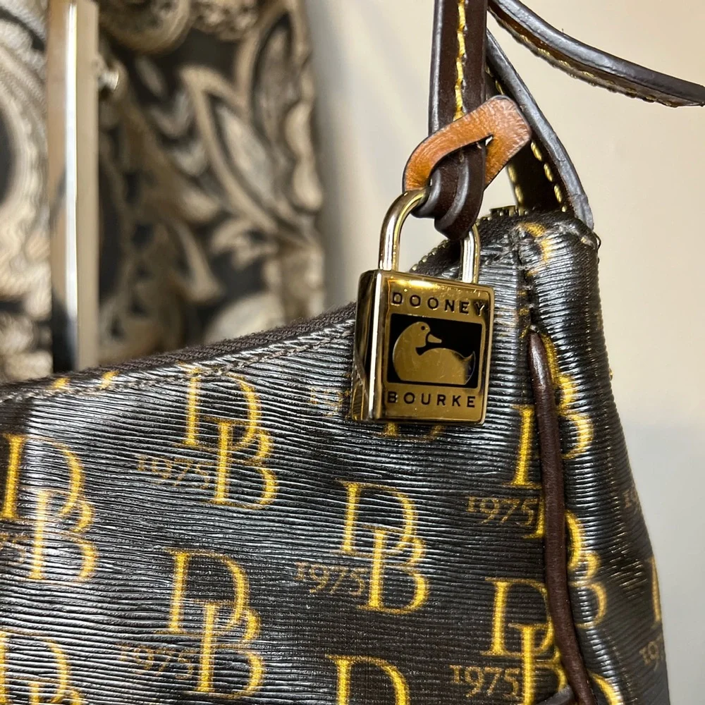 Dooney & Bourke dooney bourke