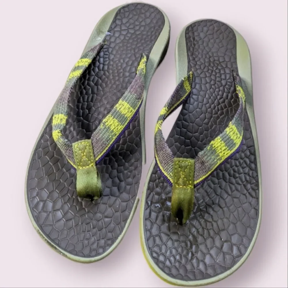 Chaco these bright