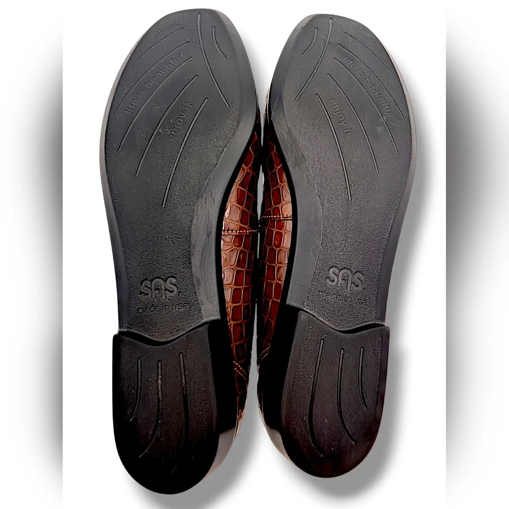 SAS Joy Women's Sz 8.5N Crocodile Pattern Cognac Brown Tripad® Technology Loafer