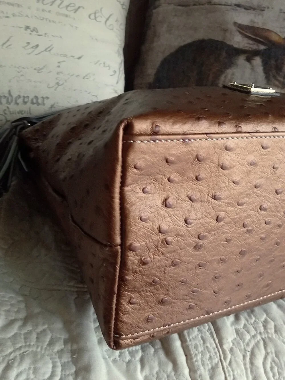 Dooney & Bourke excellent beautiful