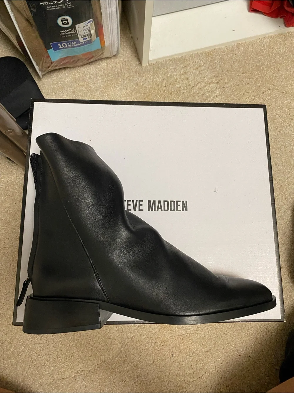 Steve Madden classic black