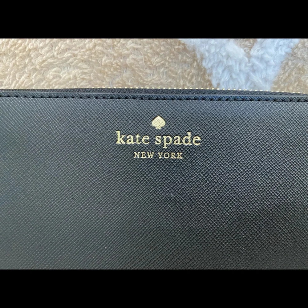 kate spade absolutely gorgeous