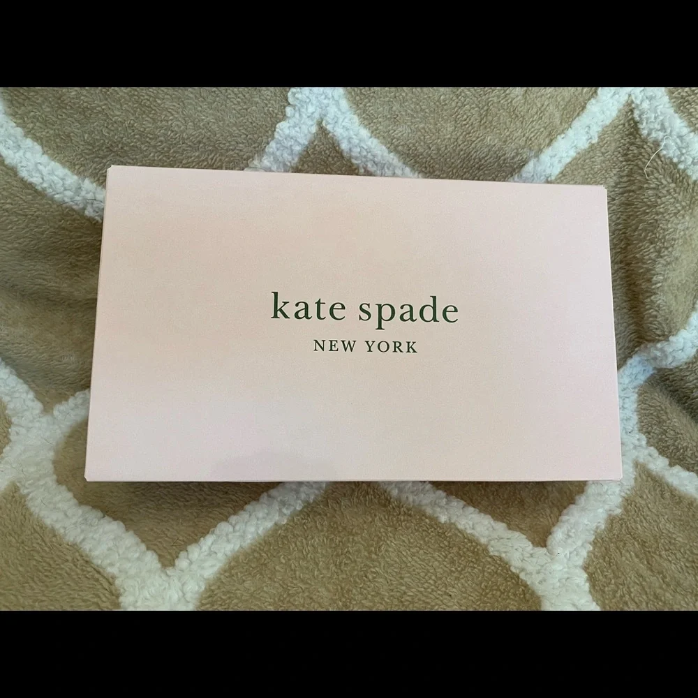 kate spade absolutely gorgeous