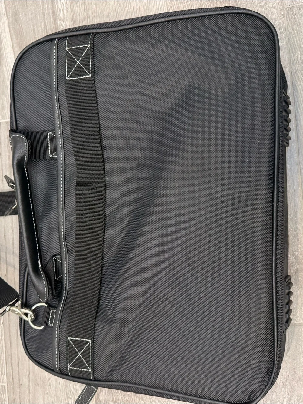 Mobile Edge durable black
