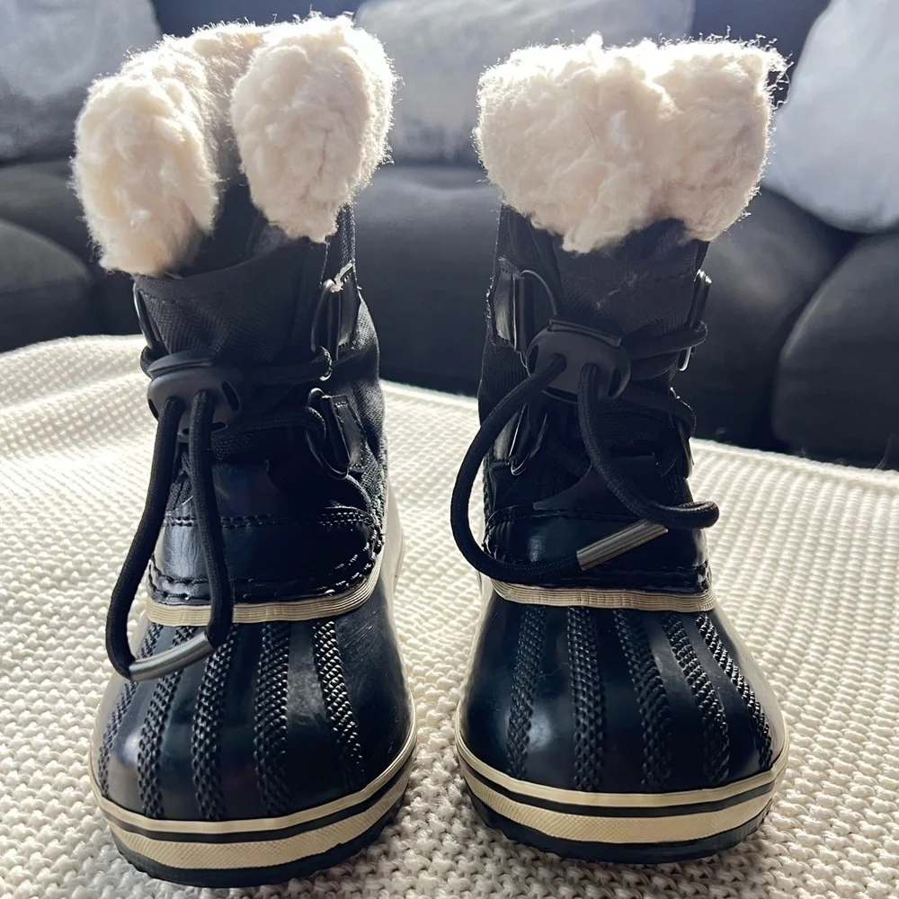 Sorel durable cozy