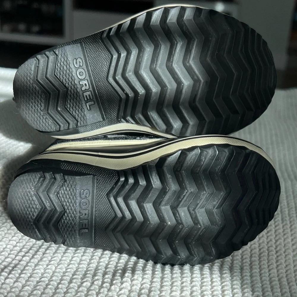 Sorel durable cozy