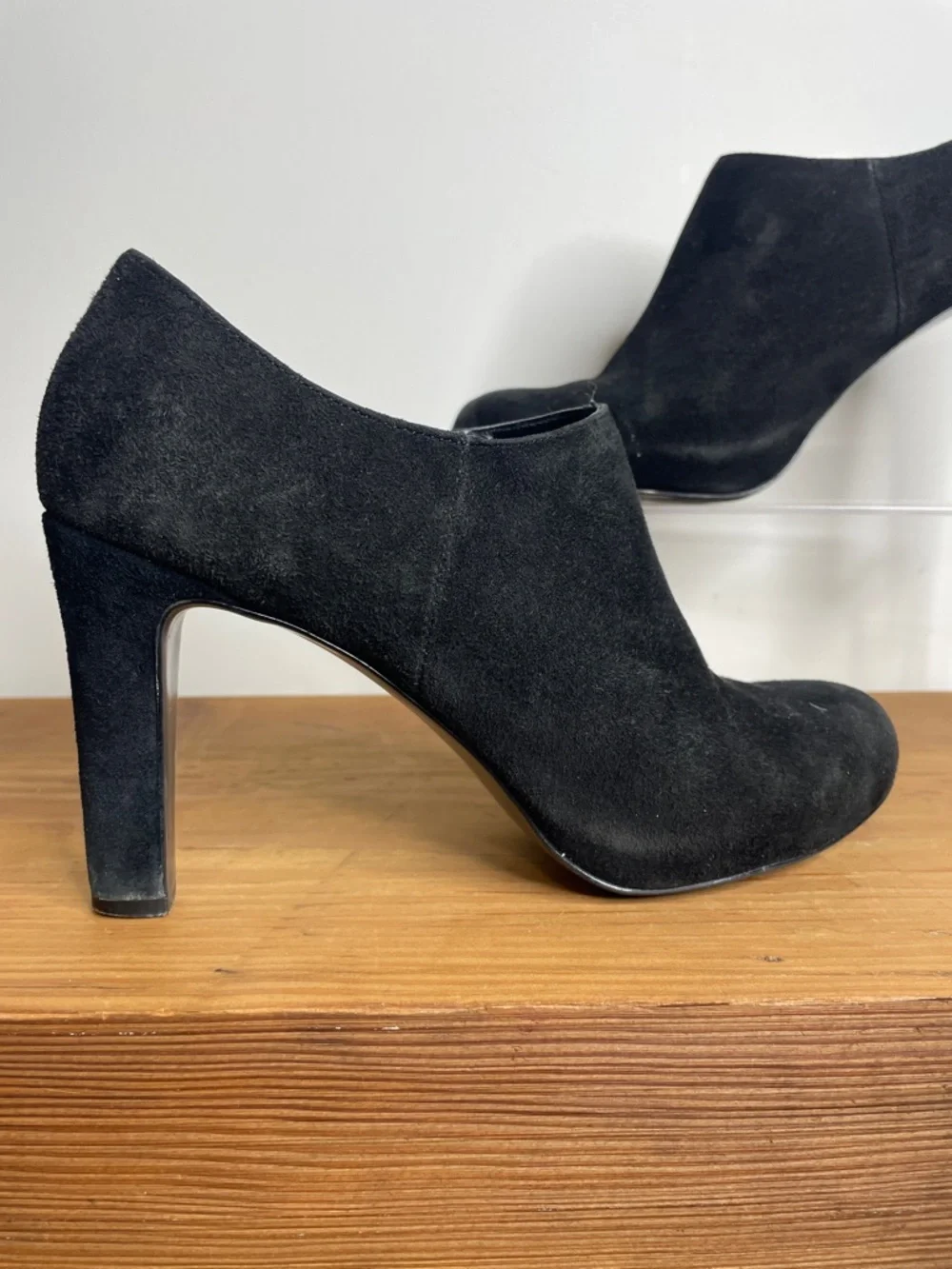Tahari elegant black