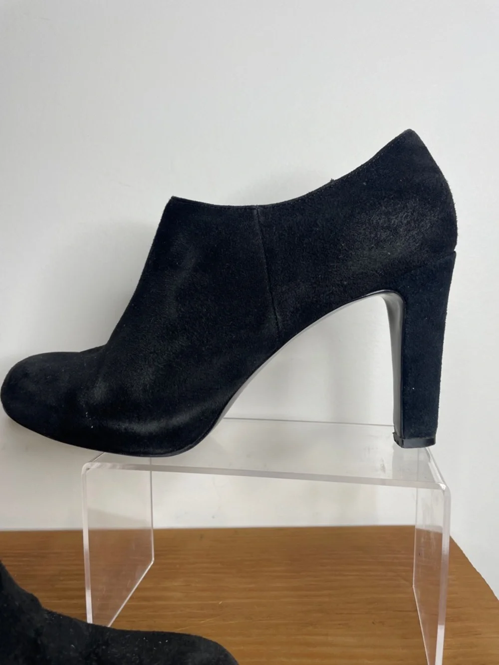 Tahari elegant black