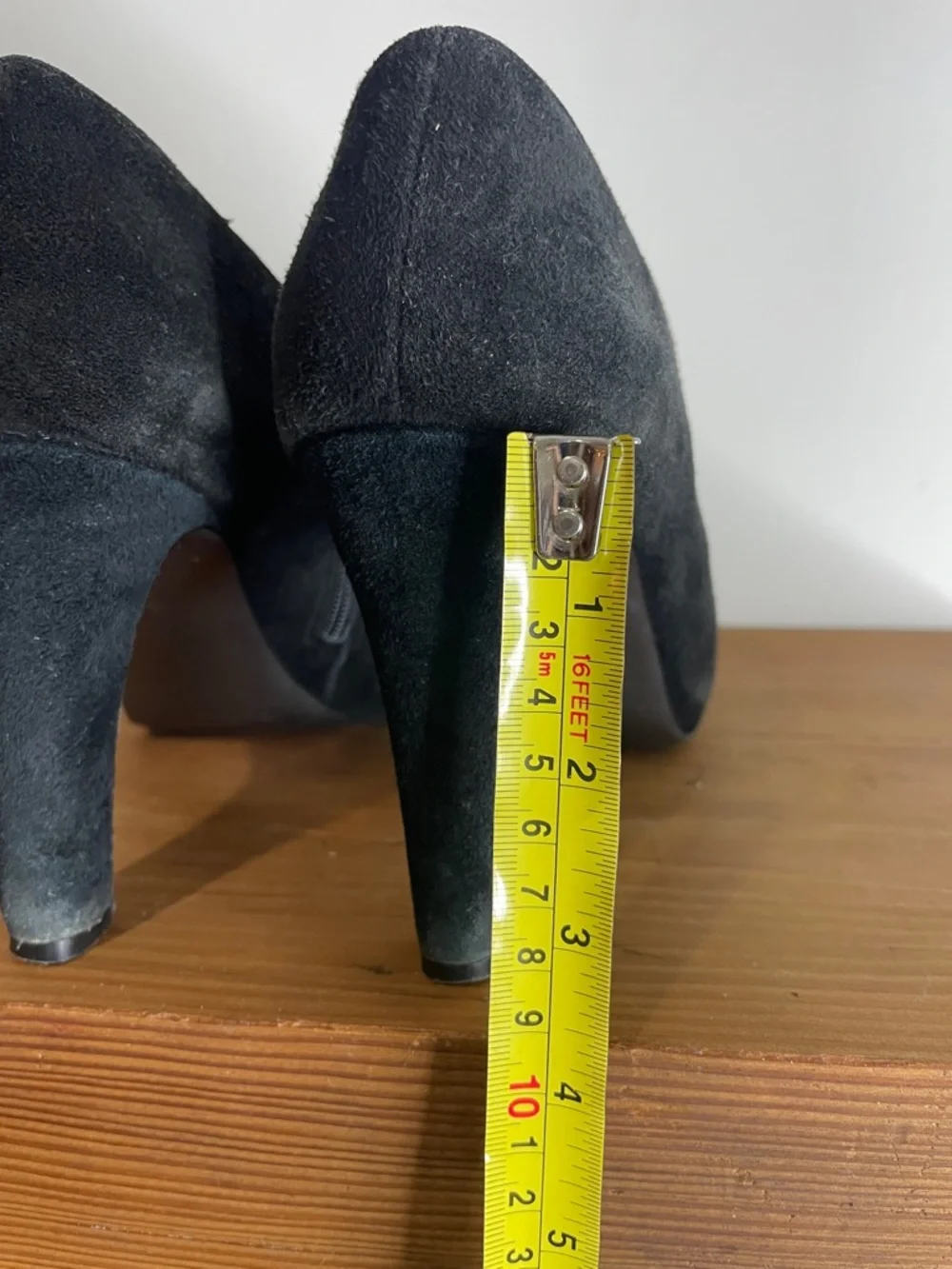 Tahari elegant black