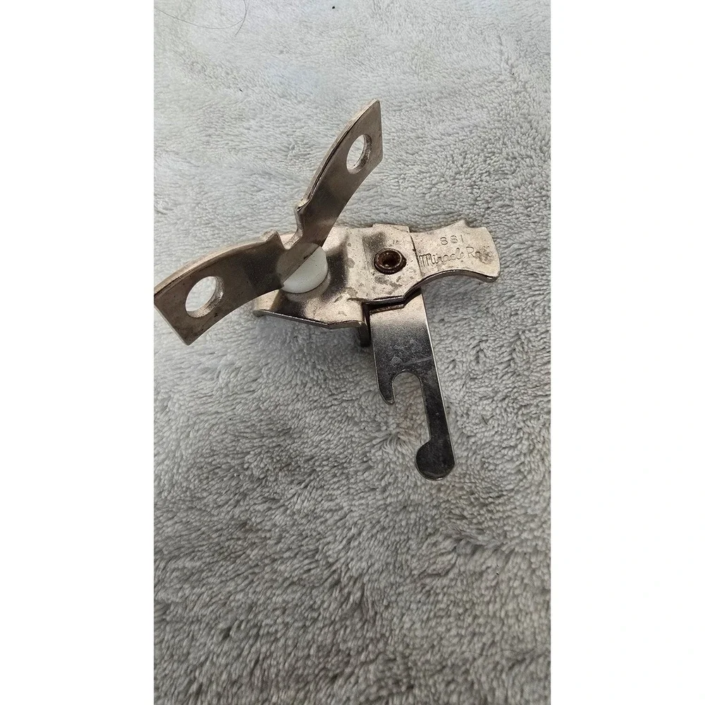 Vintage Miracle Roll 881 Manual Can Opener Bottle Opener Silver Metal Handheld
