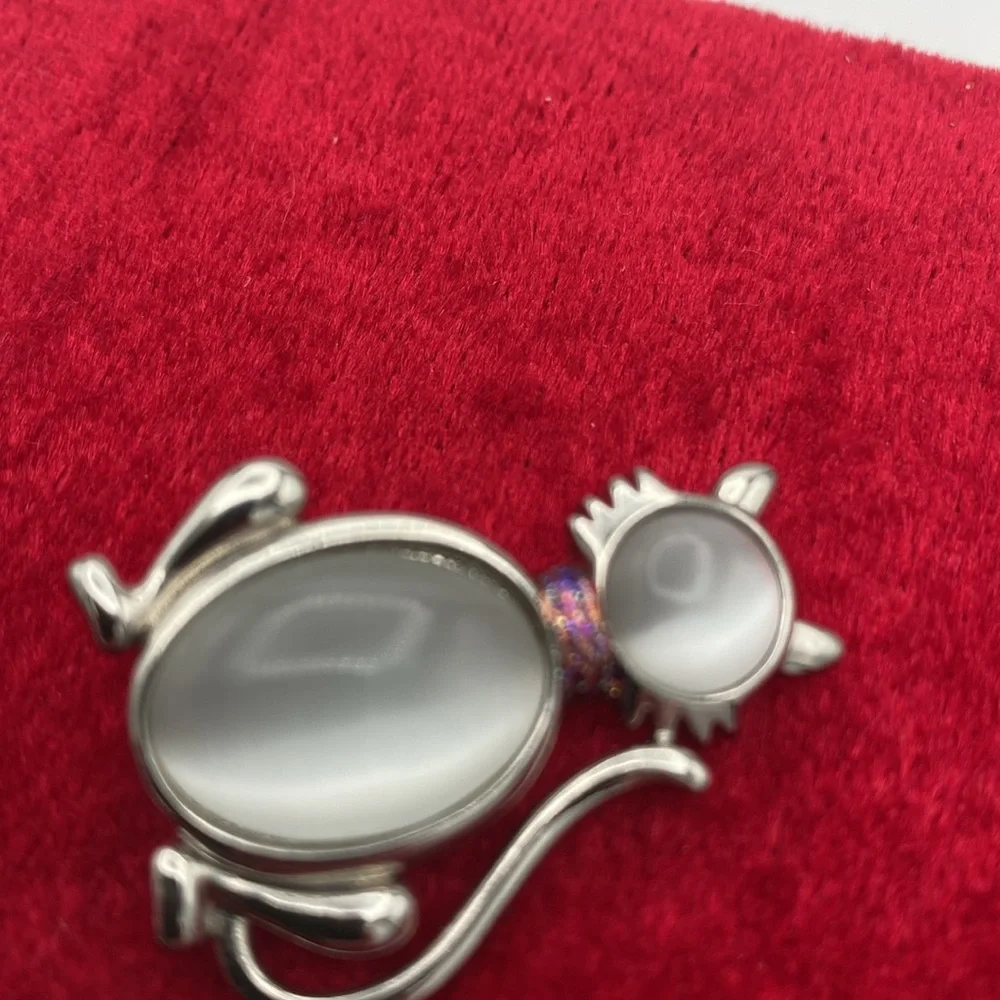 N/A silvertone moonstone