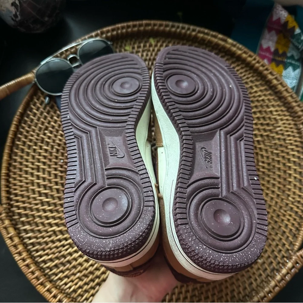 Nike excellent see