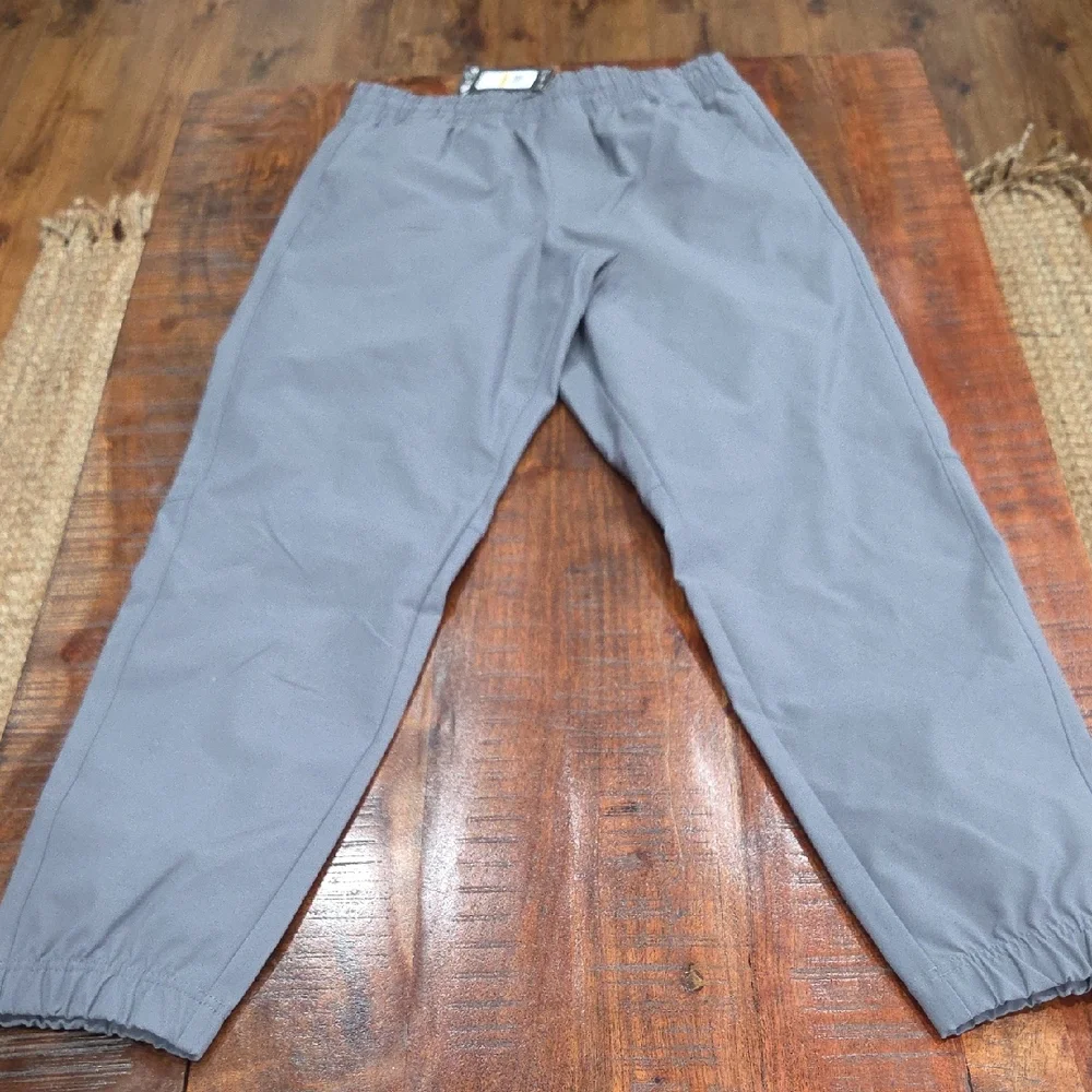 Men's Under Armour Joggers Gray Pants NWT