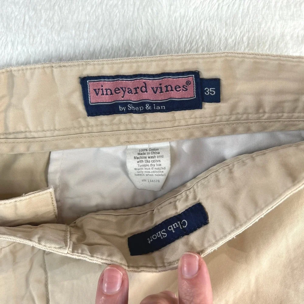 Vineyard Vines key specs