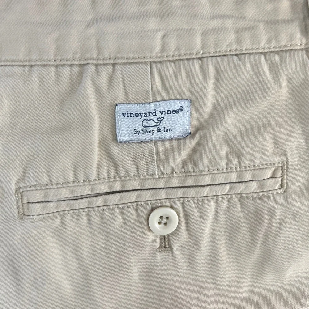 Vineyard Vines key specs