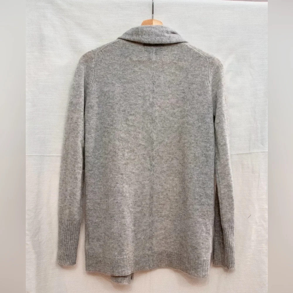 Tahari chic versatile