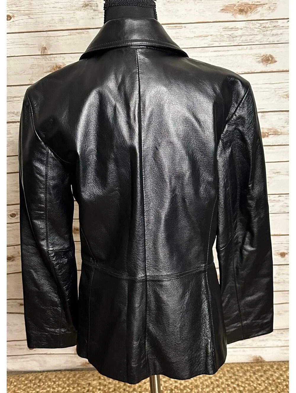 Worthington color black