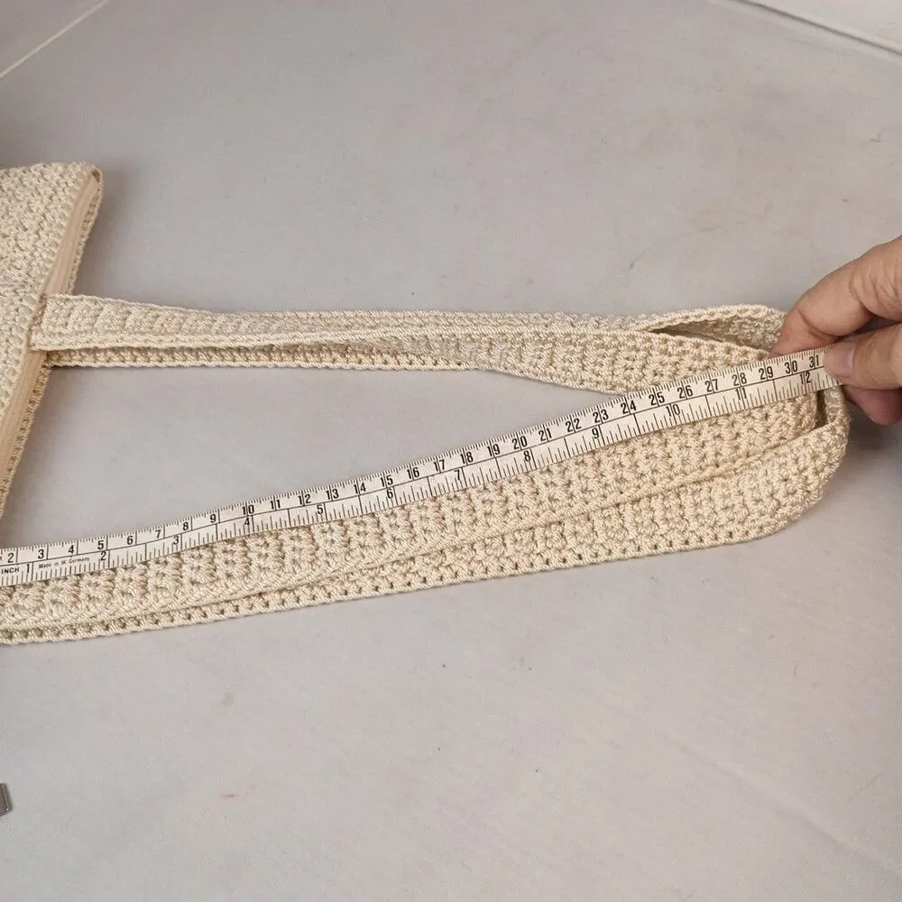 The Sak sak crocheted