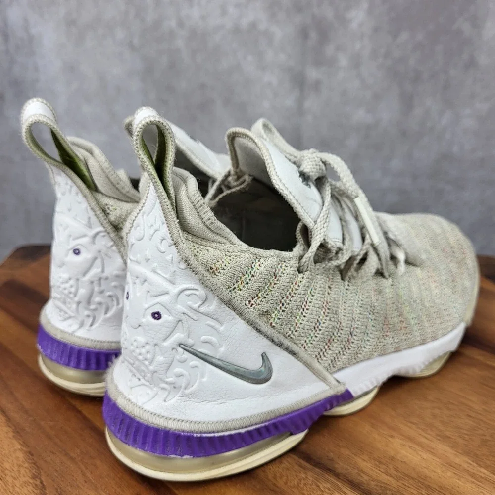 Nike lebron 16