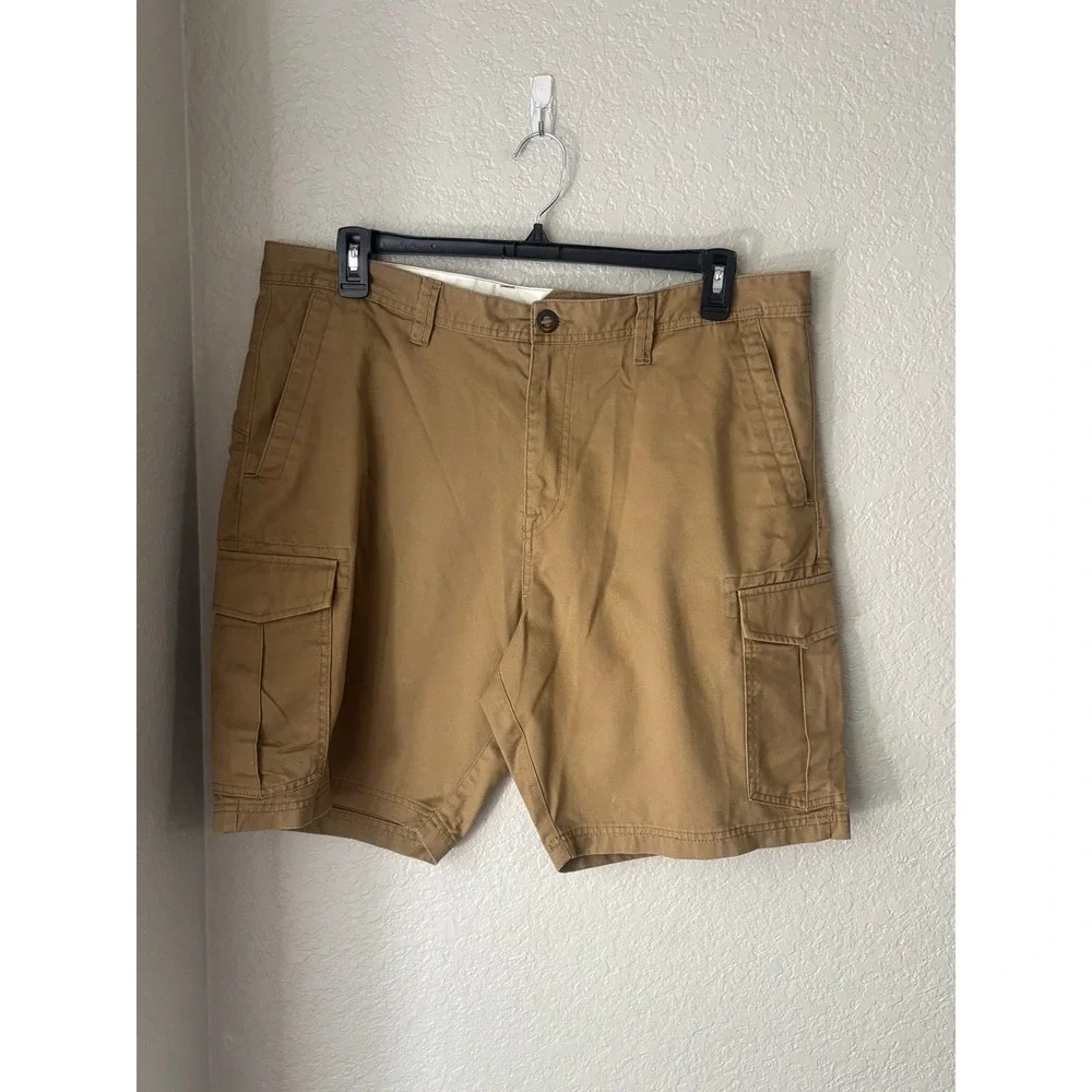 Men's Volcom Tan Khaki Cargo Shorts Size 38