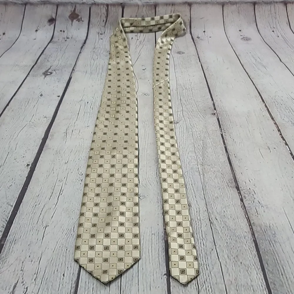 Vintage pre owned