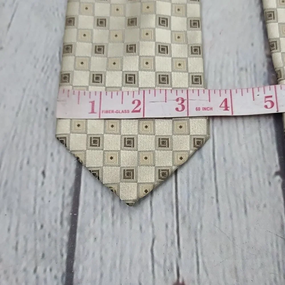 Vintage pre owned