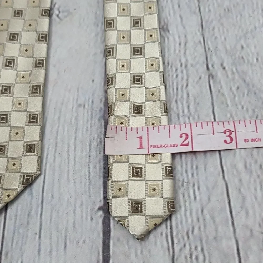 Vintage pre owned