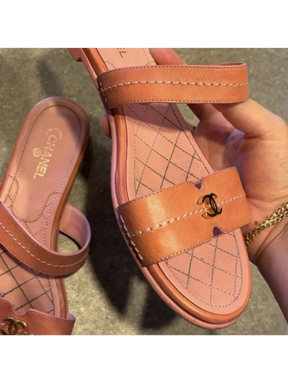 CHANEL 100% authentic