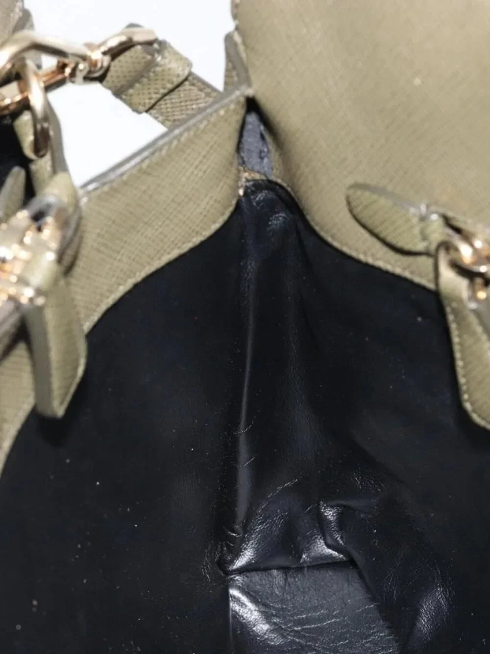 Prada scratches 50cm