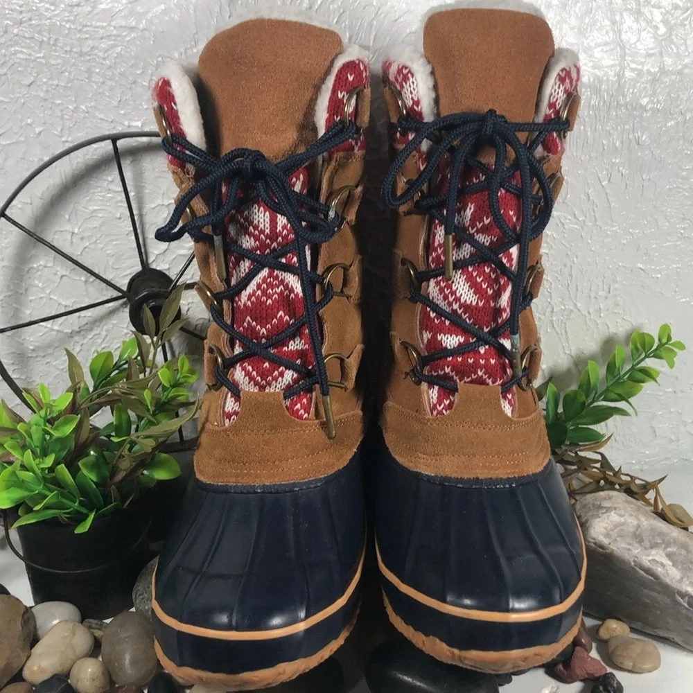 Khombu woman’s duckboots
