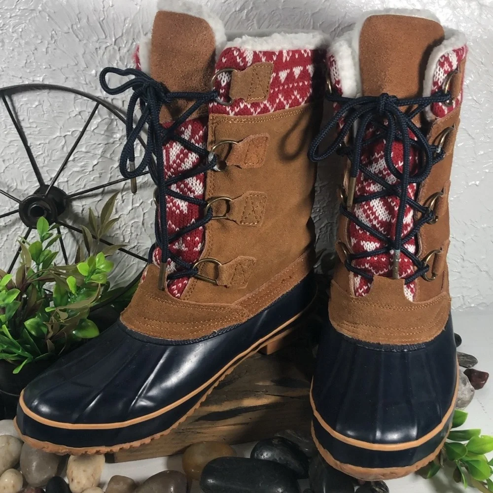 Khombu woman’s duckboots