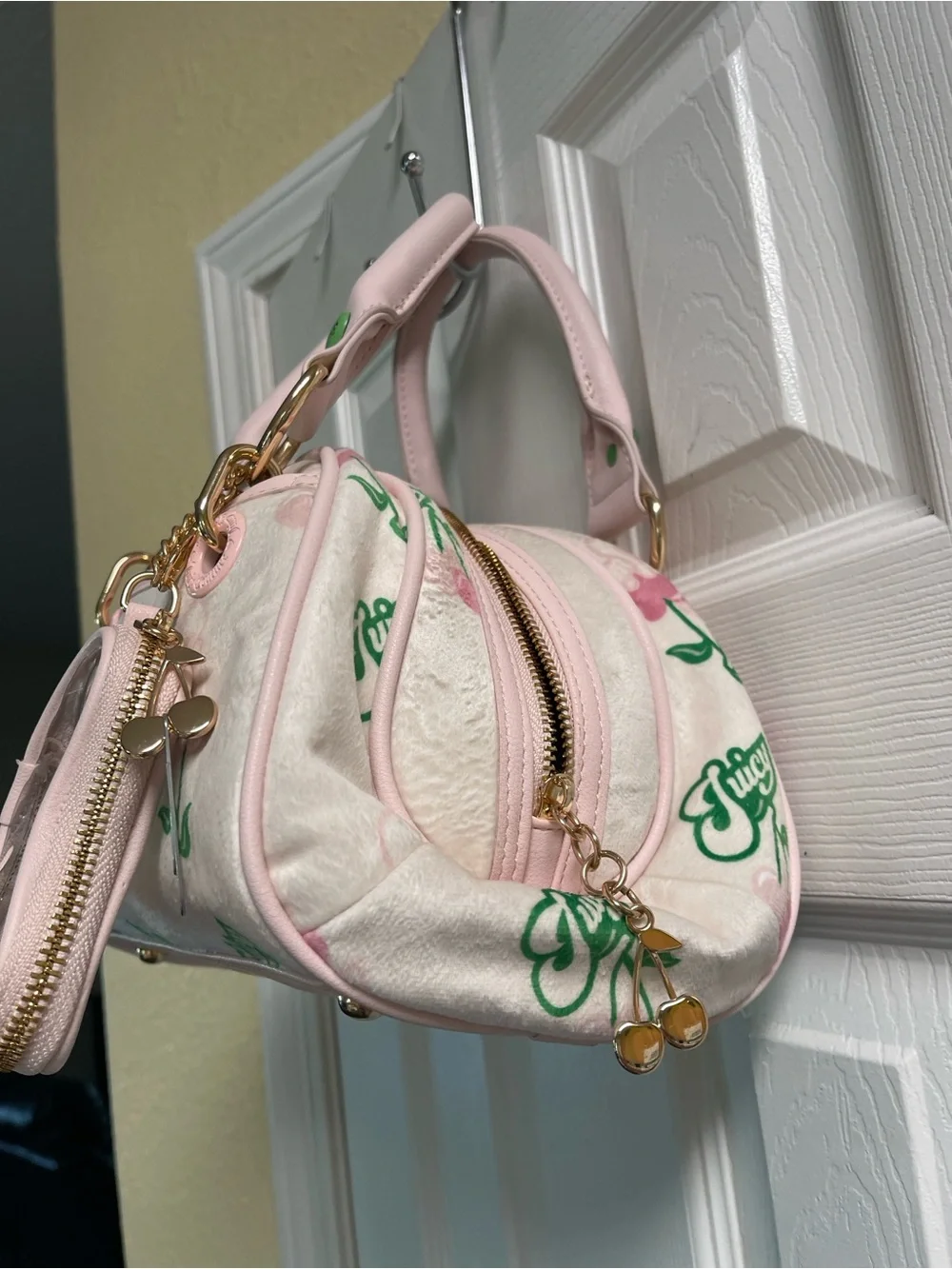 Juicy Couture charming dome