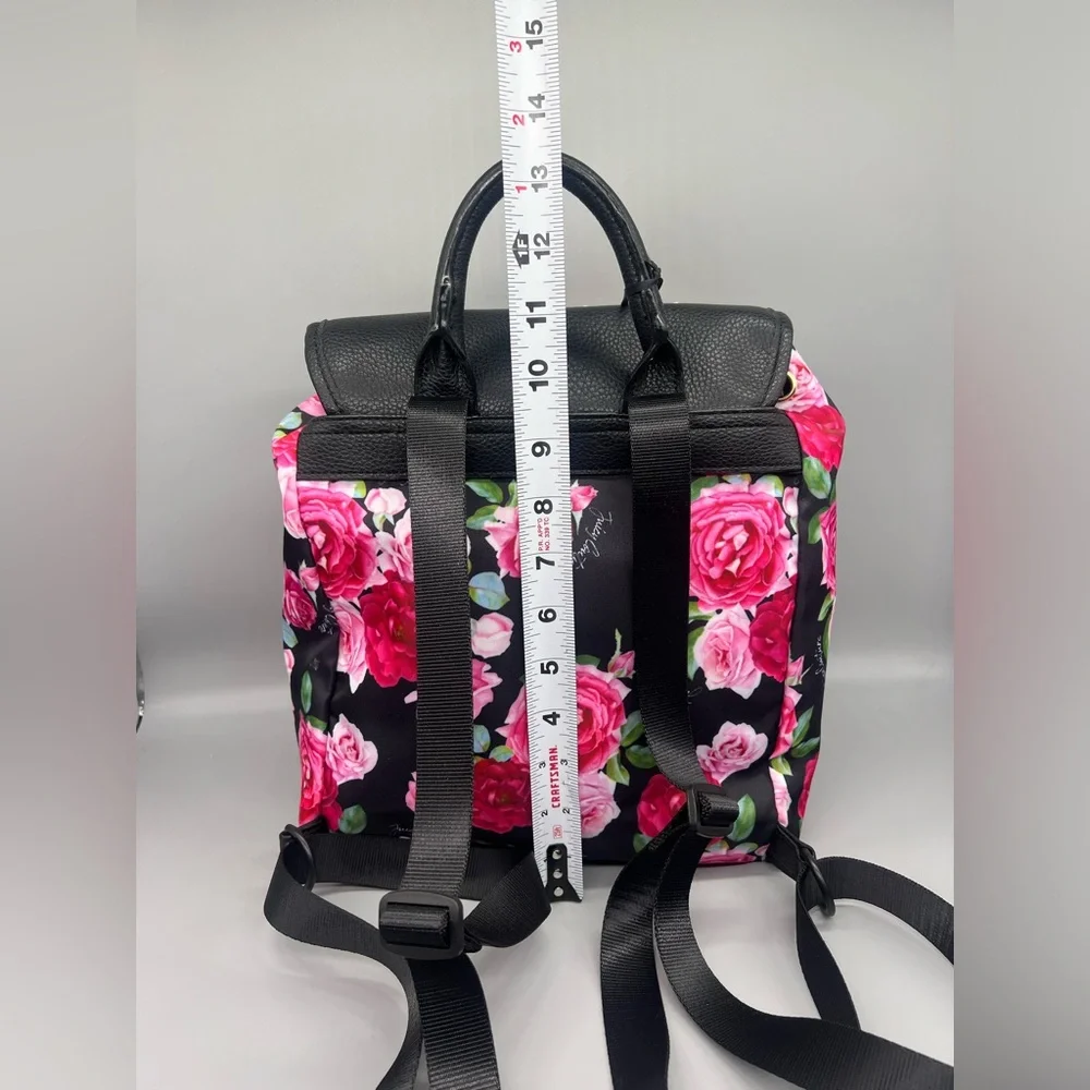 Juicy Couture couture straps carrying