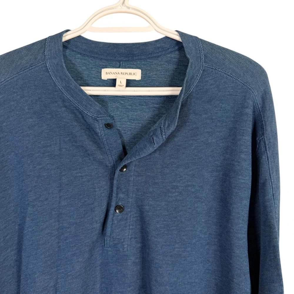 Banana Republic Henley Shirt Mens L Blue Long Sleeve Slub‎ Knit Cotton Blend