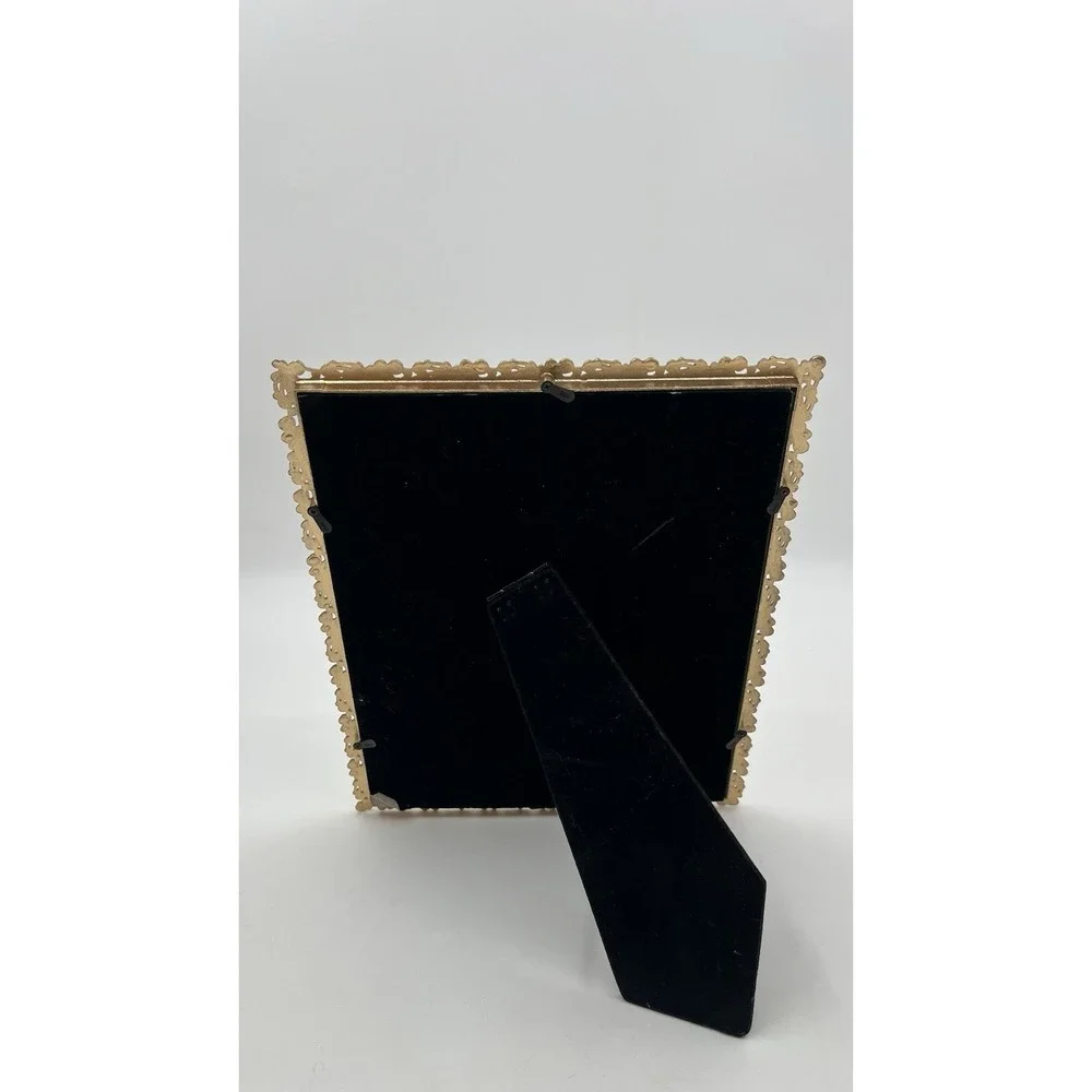 DECOR WALTHER insert features celebrating