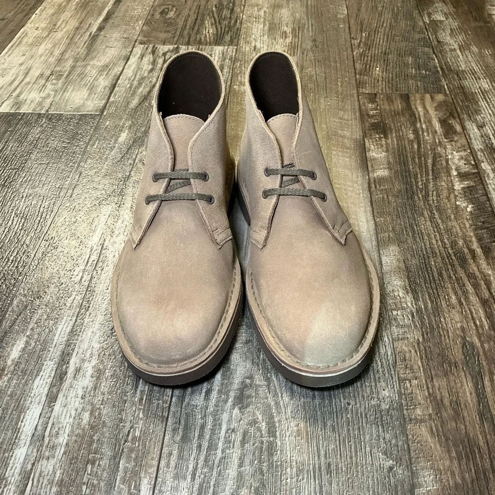 Clarks step out